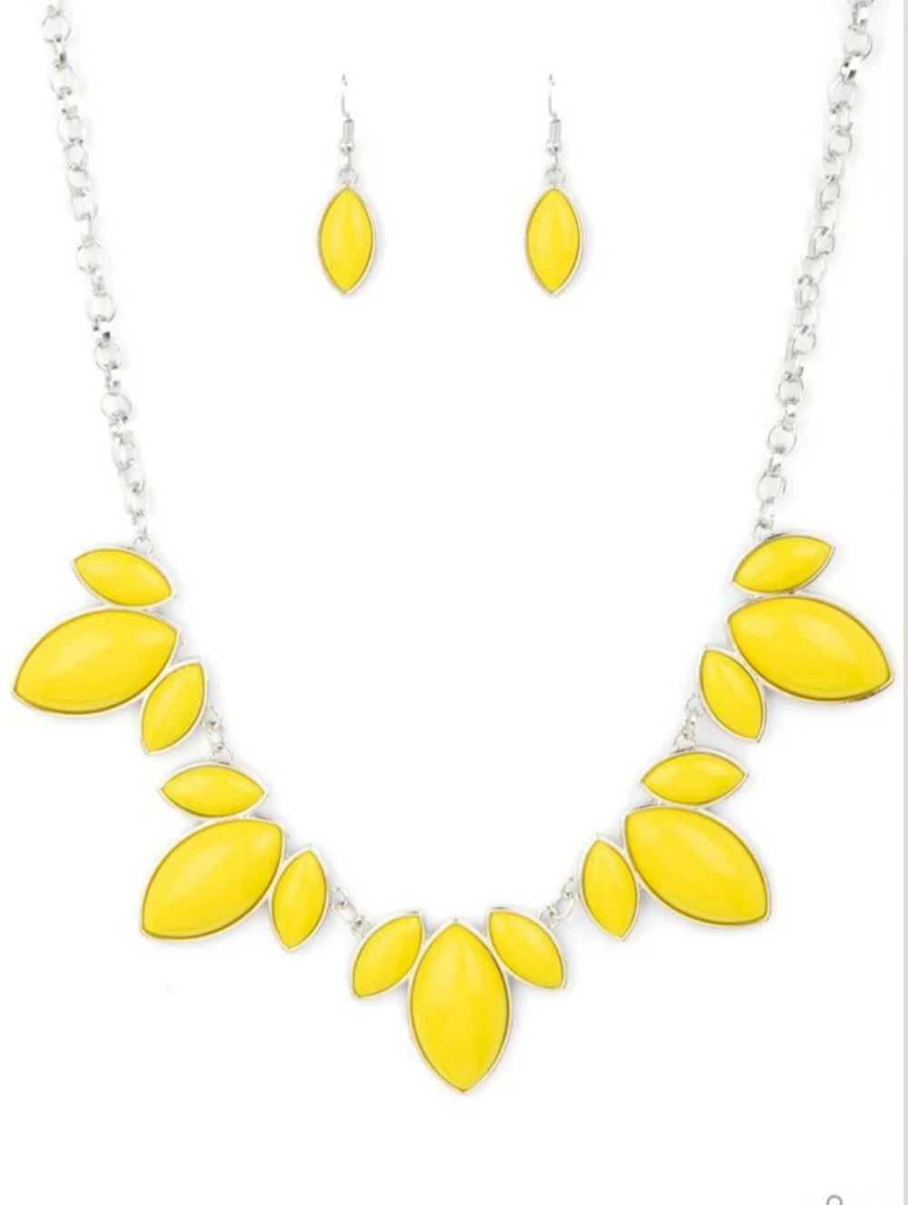 Paparazzi Viva La Vacation Yellow Necklace NWT